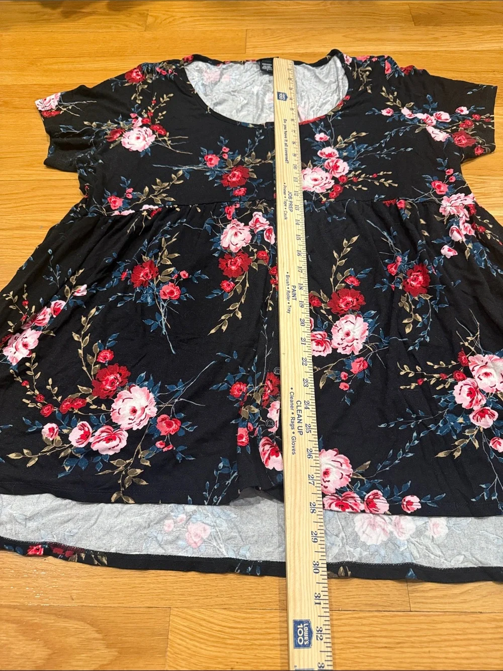 Torrid Babydoll super soft floral button down size 3 .